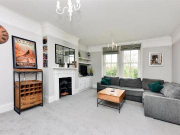 1 bedroom flat for sale