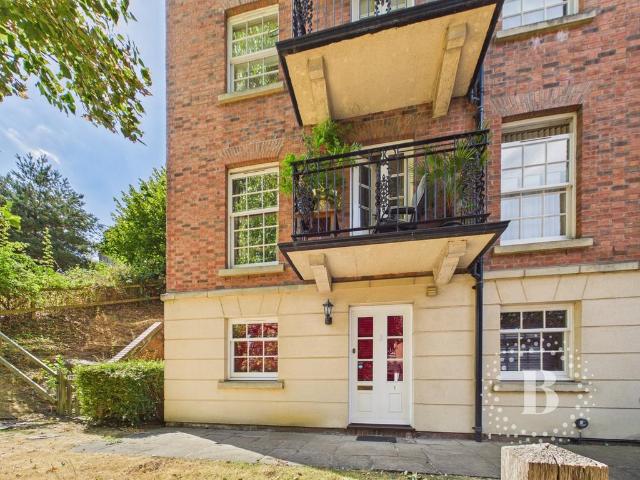 1 bedroom flat for sale
