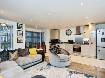 1 bedroom flat for sale