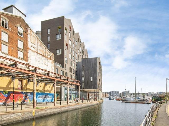 1 bedroom flat for sale