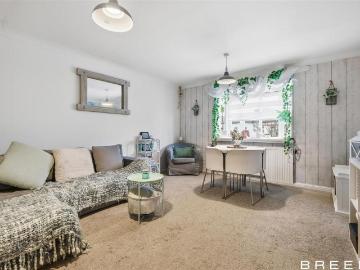 1 bedroom flat for sale