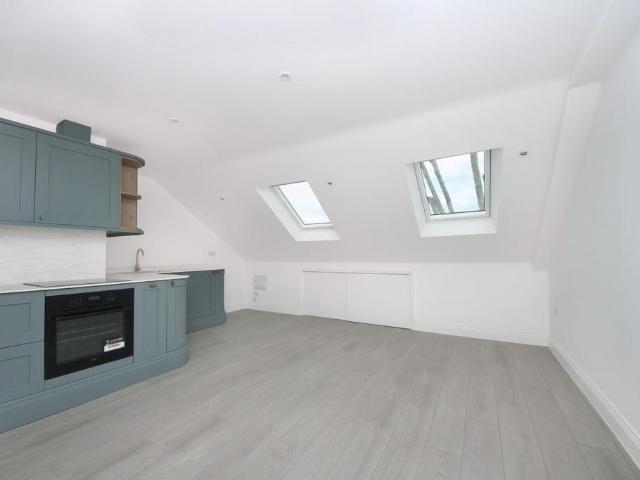 1 bedroom flat for sale