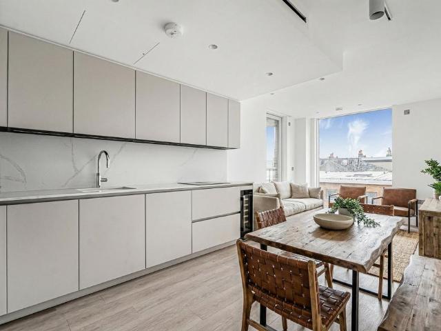 1 bedroom flat for sale