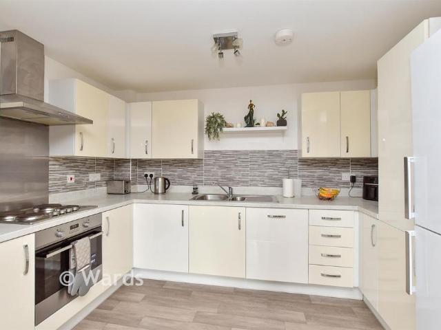 1 bedroom flat for sale