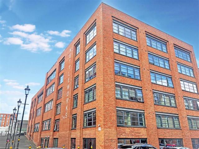 1 bedroom flat for sale