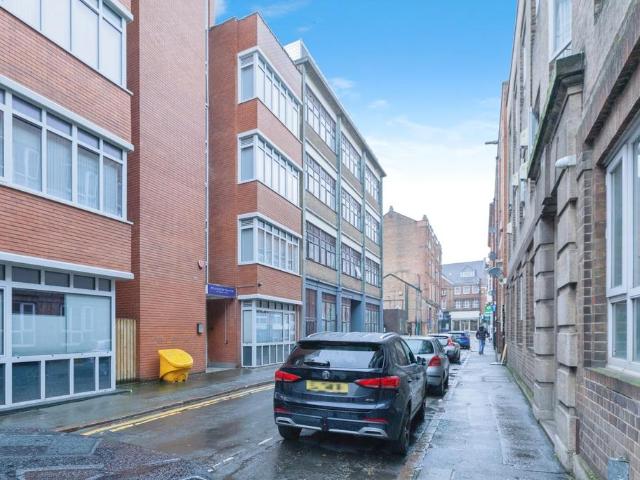 1 bedroom flat for sale