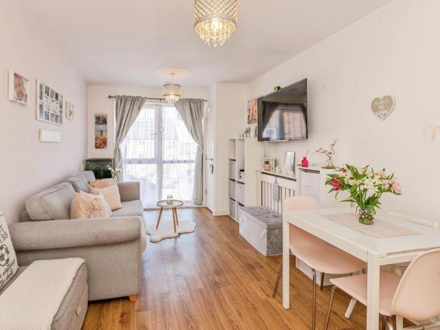 1 bedroom flat for sale