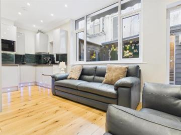 1 bedroom flat for sale