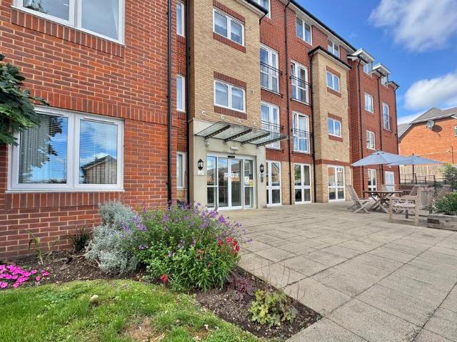 1 bedroom flat for sale