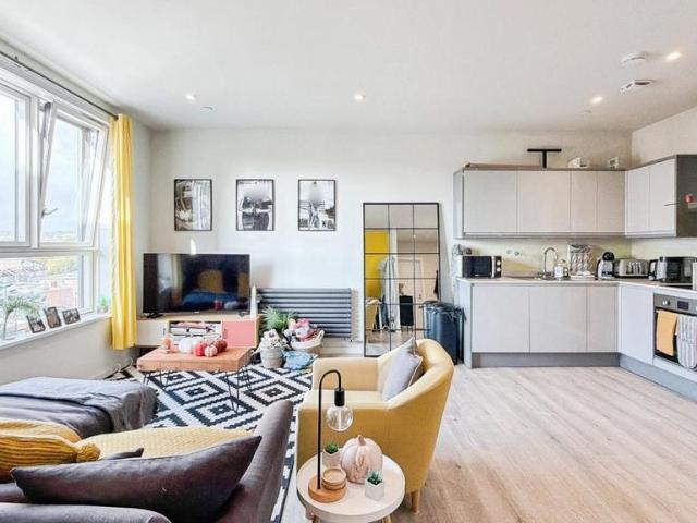 1 bedroom flat for sale