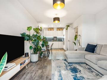 1 bedroom flat for sale