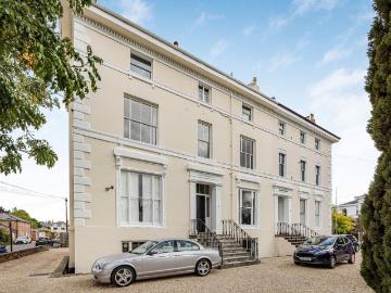 Cheltenham, Gloucestershire county, Southdowns