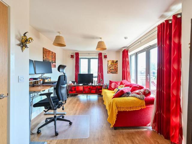 1 bedroom flat for sale