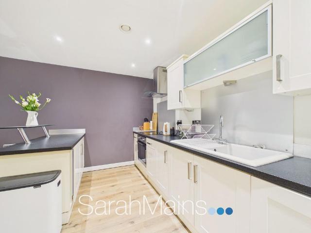 1 bedroom flat for sale