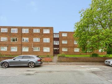 Flat for sale in Kirkby Liverpool - Equipped kitchen