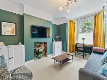 1 bedroom flat for sale