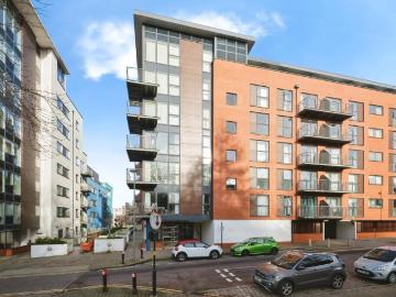 1 bedroom flat for sale