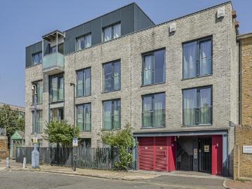1 bedroom flat for sale