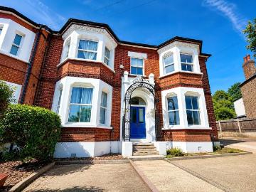 1 bedroom flat for sale