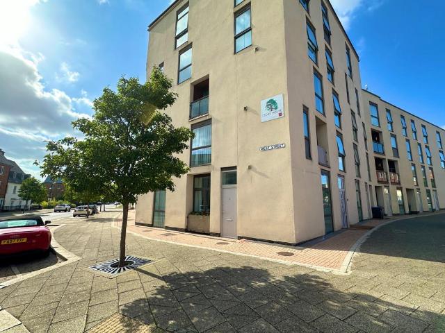 1 bedroom flat for sale