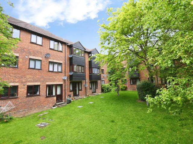 1 bedroom flat for sale