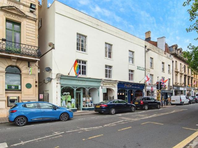 1 bedroom flat for sale