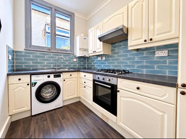 1 bedroom flat for sale
