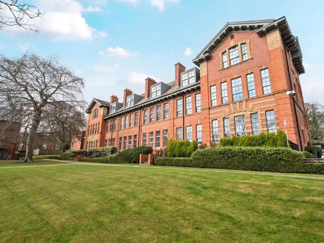 1 bedroom flat for sale