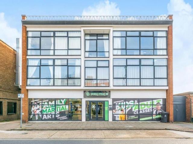 1 bedroom flat for sale