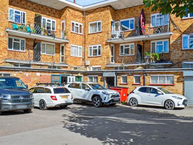 1 bedroom flat for sale