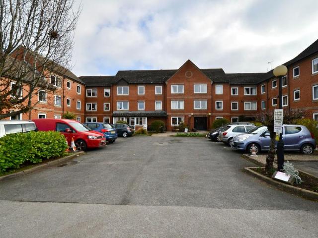 1 bedroom flat for sale