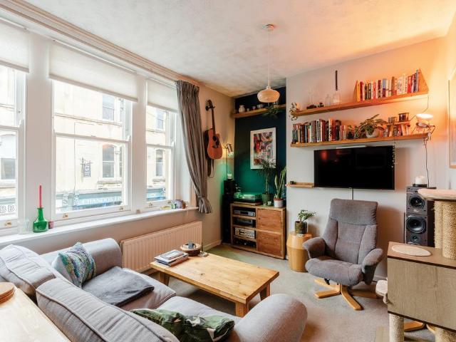 1 bedroom flat for sale