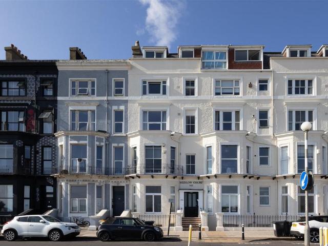 1 bedroom flat for sale