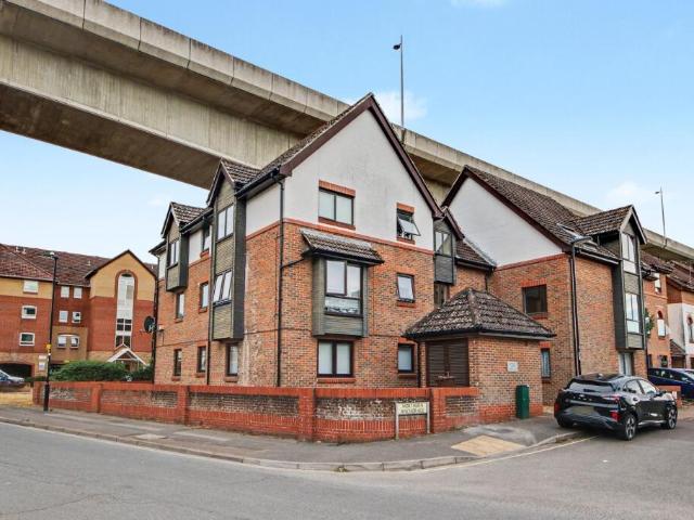 1 bedroom flat for sale