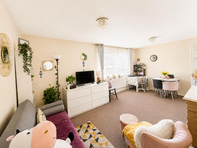 1 bedroom flat for sale