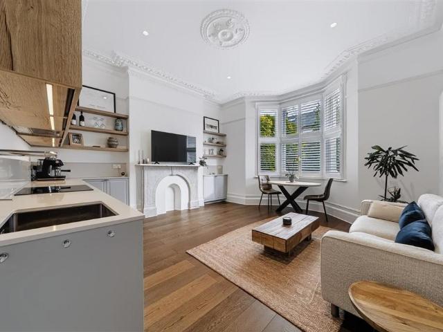 1 bedroom flat for sale