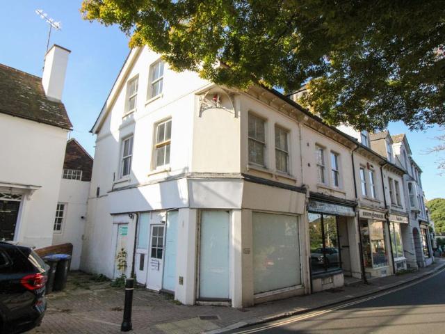2 bedroom maisonette for sale