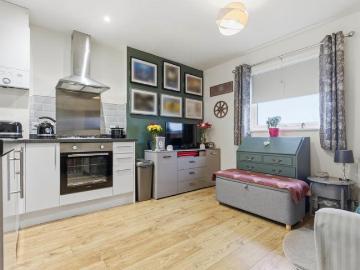 1 bedroom flat for sale