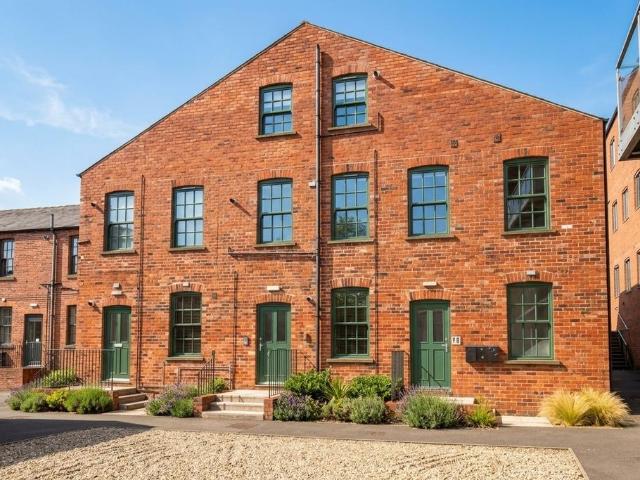 1 bedroom flat for sale