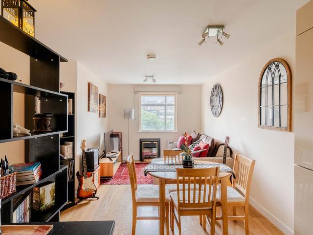 1 bedroom flat for sale
