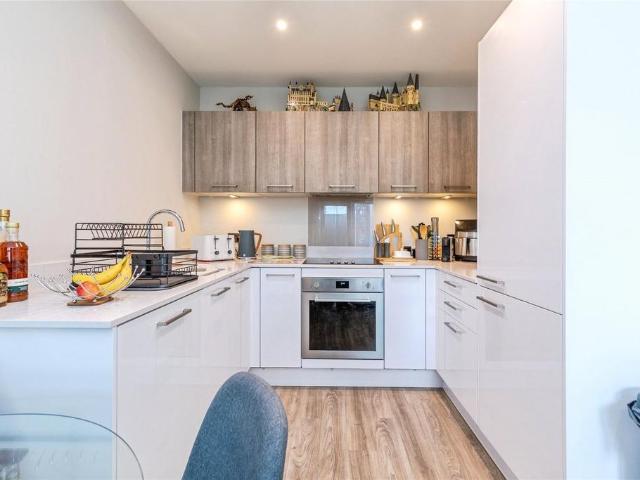 1 bedroom flat for sale