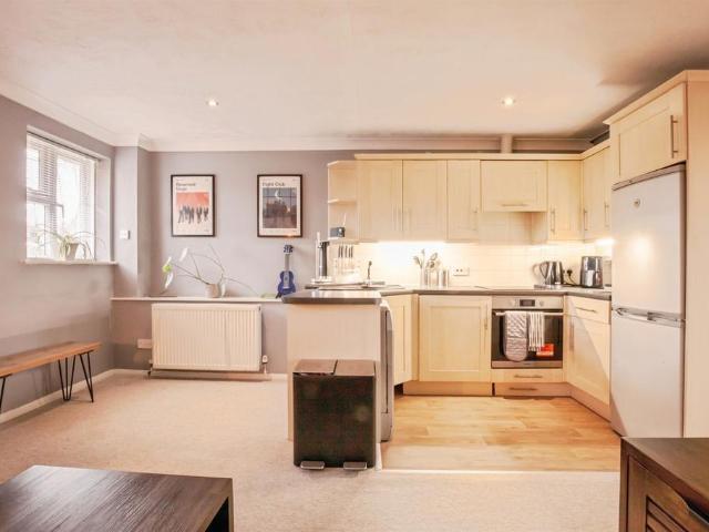 1 bedroom flat for sale