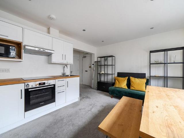 1 bedroom flat for sale