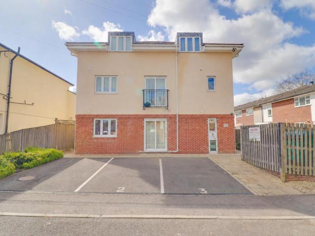 1 bedroom flat for sale