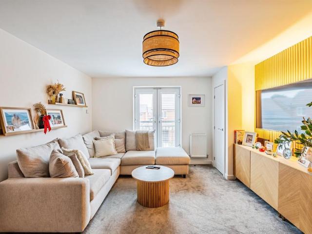 1 bedroom flat for sale