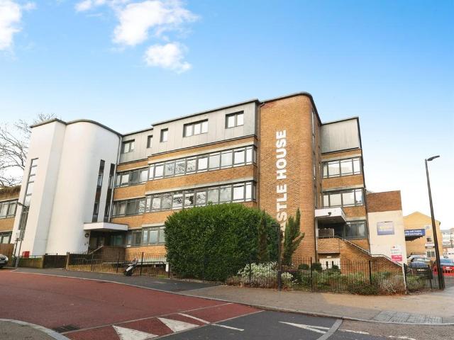1 bedroom flat for sale