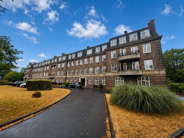 1 bedroom flat for sale