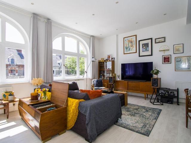 1 bedroom flat for sale