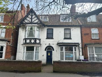 East Lindsey, East of England - Equipped kitchen