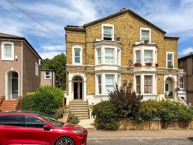 1 bedroom flat for sale